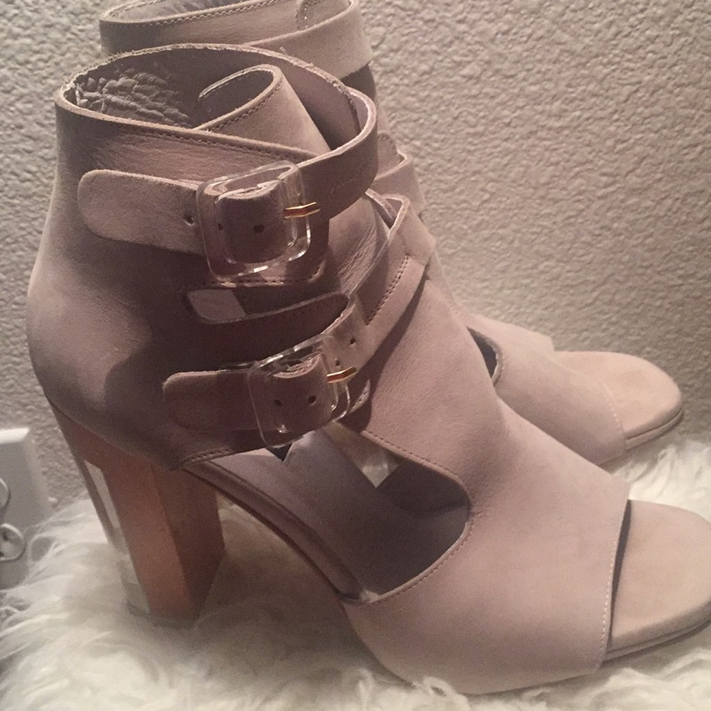 MIISTA Taupe Heels Size 41 (US 11)